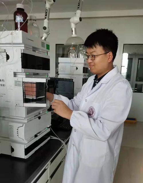 紅色基因傳百年 醫(yī)路奮斗譜新篇 唐成倫深耕生物科技，基因檢測(cè)助推成果轉(zhuǎn)化